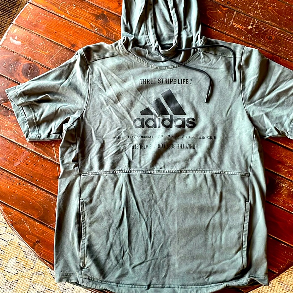 Men’s Adidas T-shirt hoodie with pockets